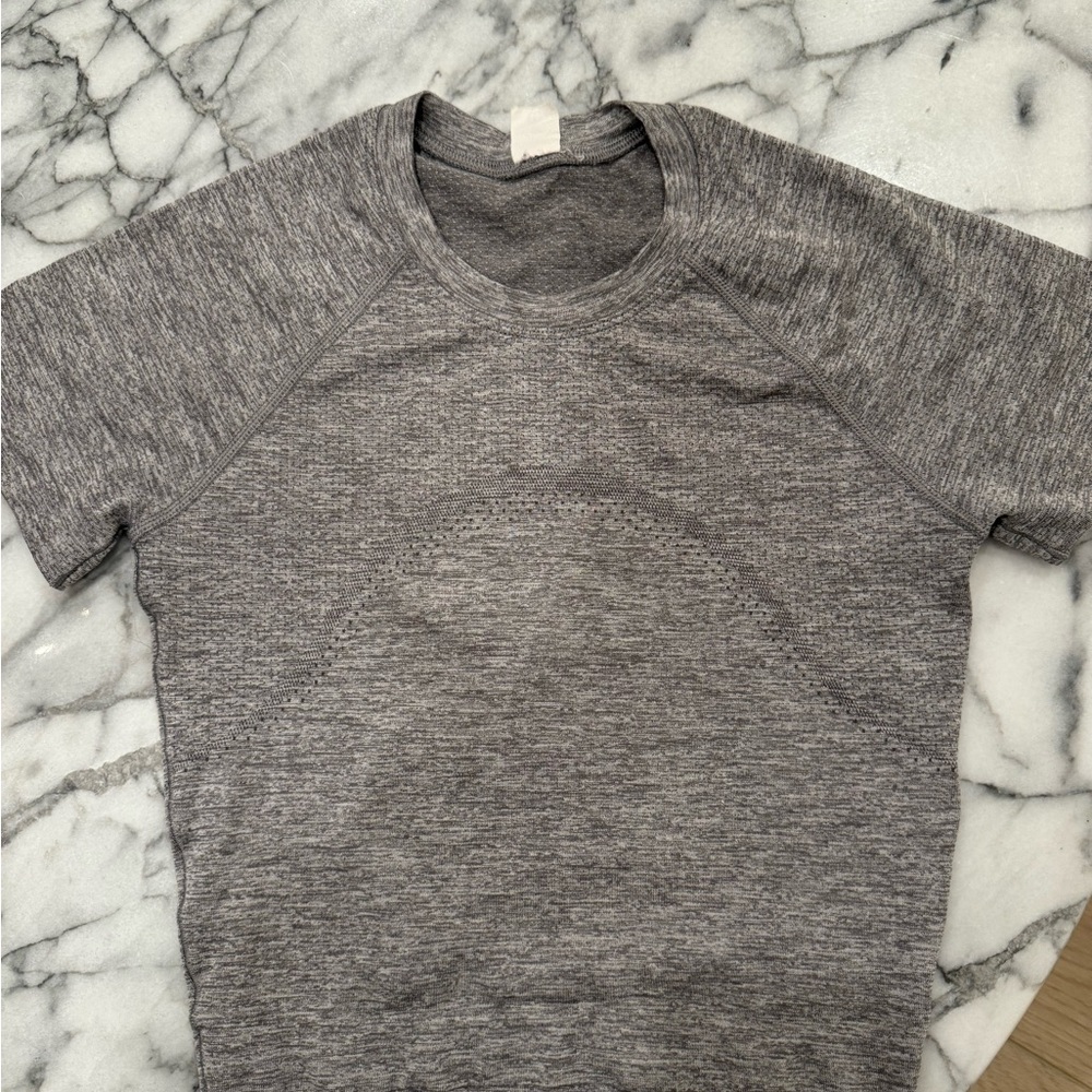 Lululemon Athletica Heather Gray Short Sleeve Top